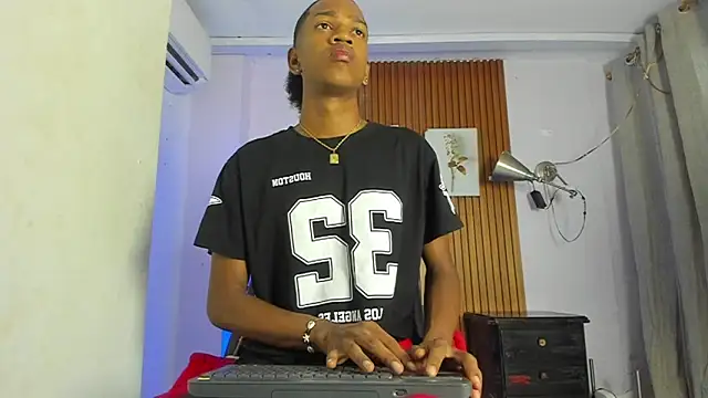 Afrowayuu online show from June 24, 11:24 am