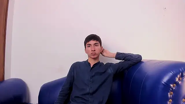 LittleNerd18 online show from May 12, 4:54 am