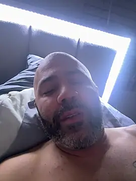 bigdick20101 online show from June 2, 2:45 am
