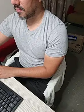 pobcam online show from May 23, 1:22 am