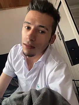 Liamsexy20 online show from July 18, 9:20 pm