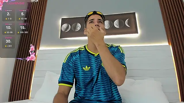Mauro boy online show from July 10, 7:37 pm