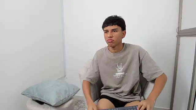 stiven cum2 online show from June 4, 2:01 pm