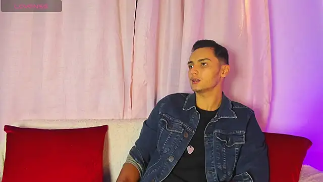 andrewevans46 online show from June 29, 11:32 am