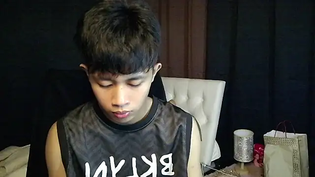 Hottwink09 online show from July 28, 2:13 pm