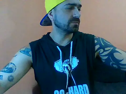 morochobuenosaires online show from June 7, 4:30 am