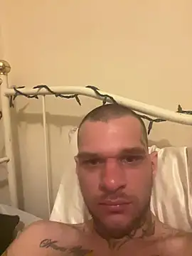 aspenrayn online show from July 1, 8:04 am