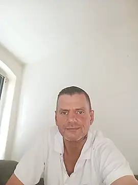 Mitchellhro80 online show from July 12, 1:24 pm