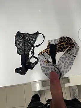 swissboy22 online show from March 21, 2:32 pm