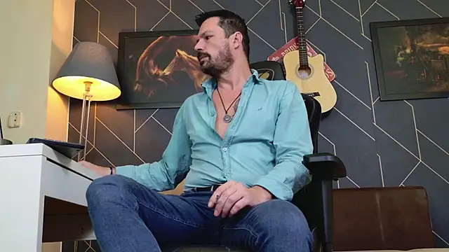 ChrisKox online show from December 21, 2:14 pm