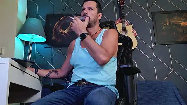 ChrisKox online show from February 18, 5:38 am