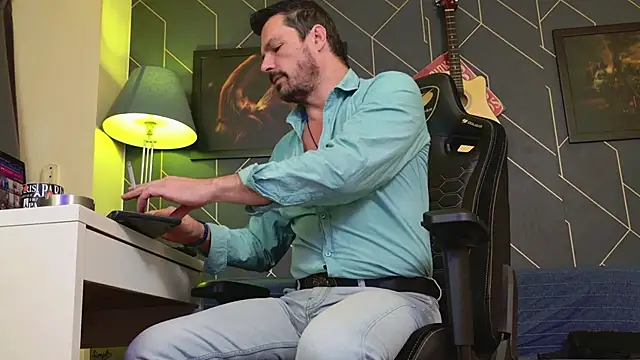 ChrisKox online show from January 10, 9:41 pm