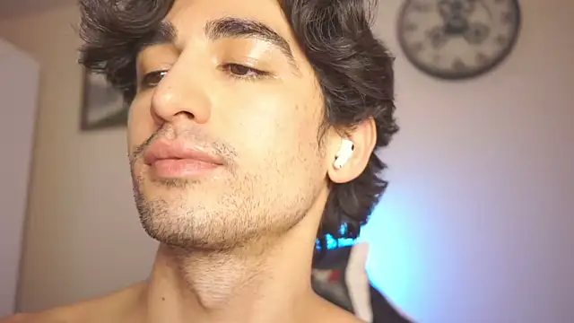 AlanDeNavarre online show from February 20, 11:43 pm