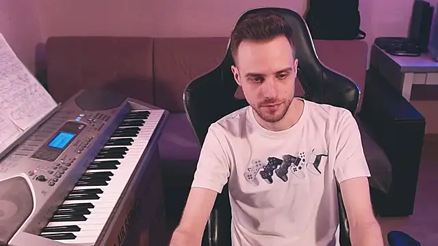 Sweetparker online show from October 11, 4:00 pm