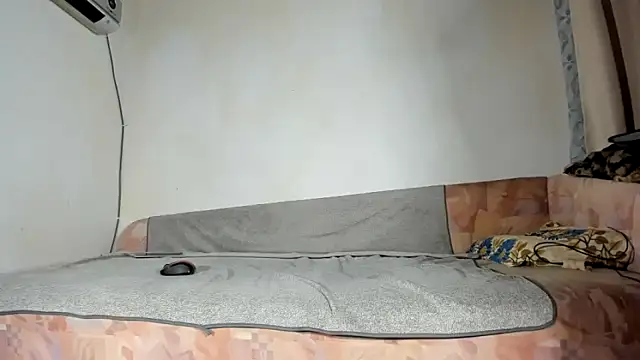 viraglaci18xh online show from February 14, 2:01 pm