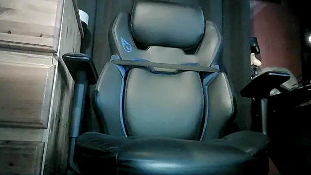 mole800 online show from March 28, 9:04 pm