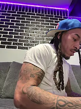 BigWayneBabyXXX online show from March 2, 4:56 am