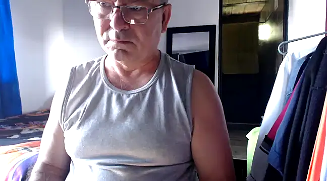 Snapshot of ferdinad20 chatting on January 22, 3:07 pm ferdinad20 online show from January 22, 3:07 pm