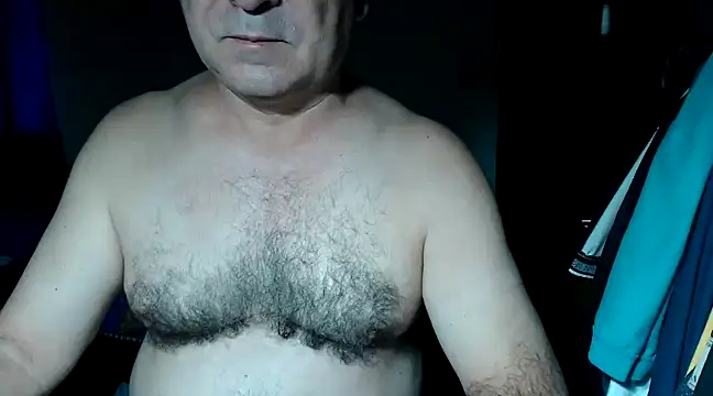 Snapshot of ferdinad20 chatting on December 6, 3:33 pm ferdinad20 online show from December 6, 3:33 pm