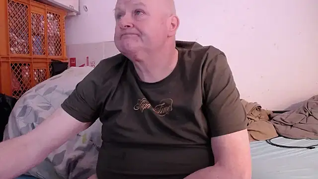 Vandrino online show from April 18, 12:34 am