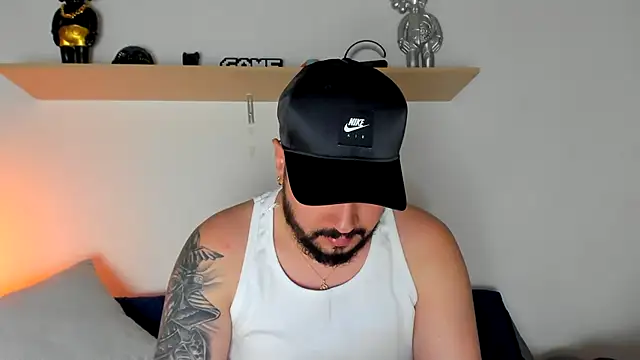 camilo restrepo21 online show from December 6, 12:12 am