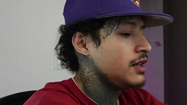 trieone online show from September 18, 4:09 pm