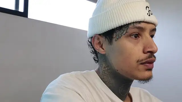 trieone online show from December 19, 10:21 pm