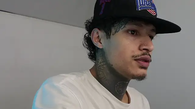 trieone online show from March 5, 4:13 am