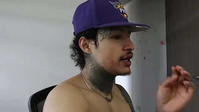 trieone online show from September 24, 5:11 pm