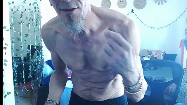 Snapshot of mycock2474u chatting on February 21, 8:38 pm mycock2474u online show from February 21, 8:38 pm