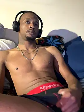 Snapshot of Tristris100 chatting on October 29, 4:59 am Tristris100 online show from October 29, 4:59 am