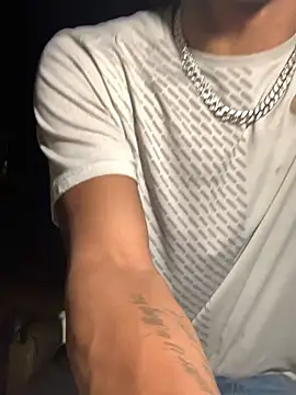 Snapshot of Tristris100 chatting on December 12, 10:20 pm Tristris100 online show from December 12, 10:20 pm