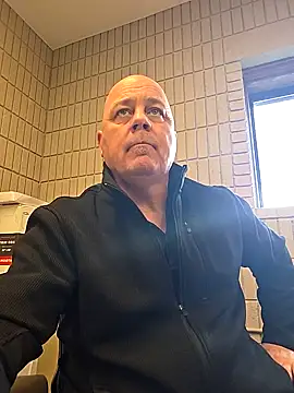 horny4you1 online show from October 28, 6:54 pm