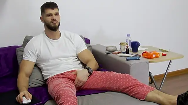 MauroTwin online show from December 11, 5:43 pm