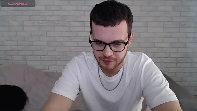 Alexxx horny online show from March 21, 8:19 am