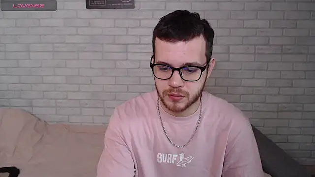 Alexxx horny online show from April 28, 7:02 am