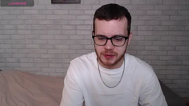 Alexxx horny online show from April 26, 8:12 am