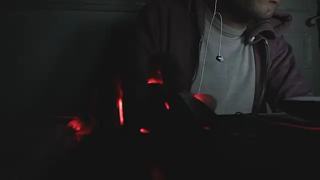 Ramirolove13 online show from December 4, 9:44 pm