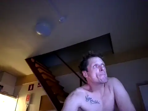 Snapshot of Svenslut chatting on February 9, 2:49 am Svenslut online show from February 9, 2:49 am
