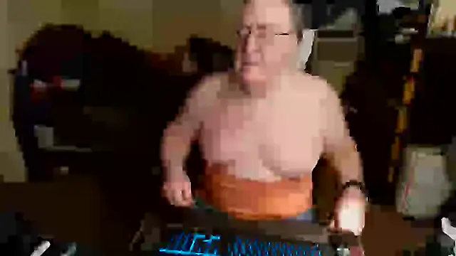 Toastir online show from March 10, 1:10 pm