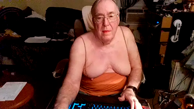 Toastir online show from October 13, 11:11 pm