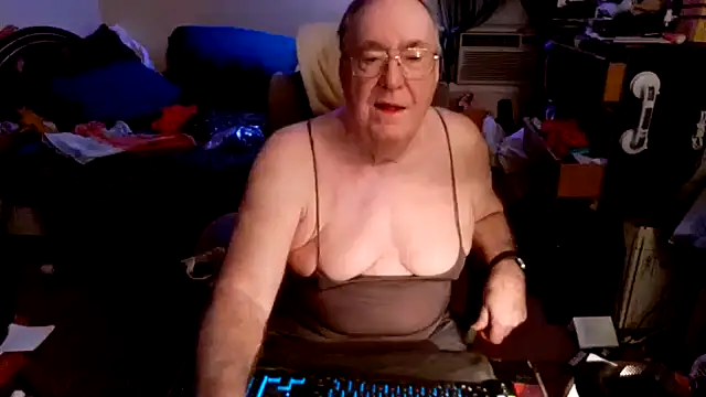 Toastir online show from October 18, 2:33 pm