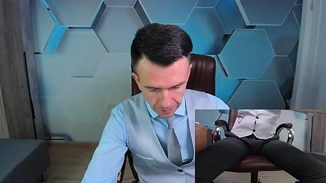 SteveTiger online show from April 16, 9:31 am