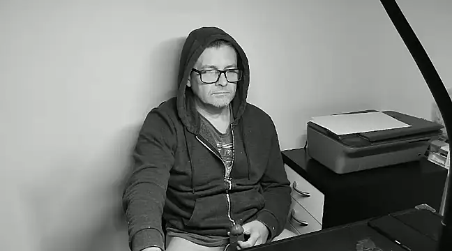 qpmarioxh online show from December 26, 8:18 am