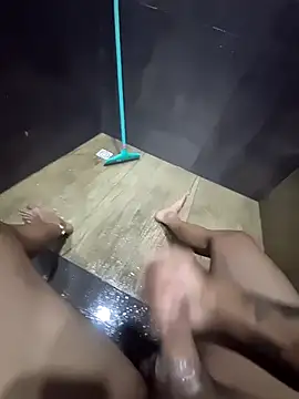 lucas souza21 online show from January 18, 11:18 pm