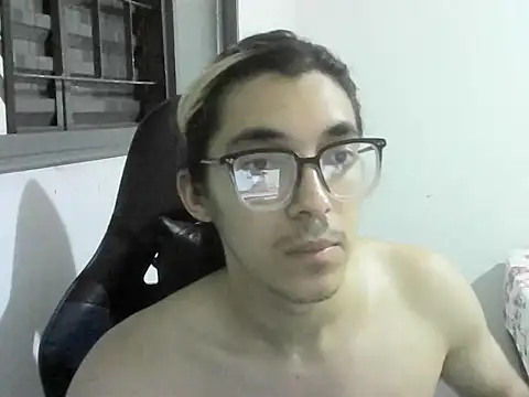 ItaloMasturban online show from October 19, 3:55 am