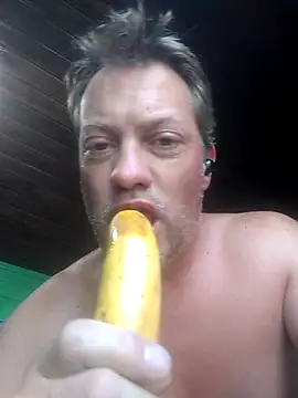Snapshot of Alvaro2017 chatting on February 16, 7:38 pm Alvaro2017 online show from February 16, 7:38 pm