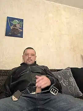 DanielOhCool online show from February 26, 5:39 pm