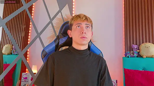 Chris Bennett online show from February 3, 1:16 pm