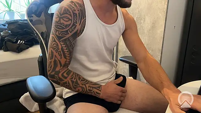 Snapshot of bigdick19cm90 chatting on October 4, 1:16 pm bigdick19cm90 online show from October 4, 1:16 pm